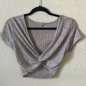 Crop Knot & Lowcut Shirt